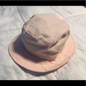 Powder pink bucket hat